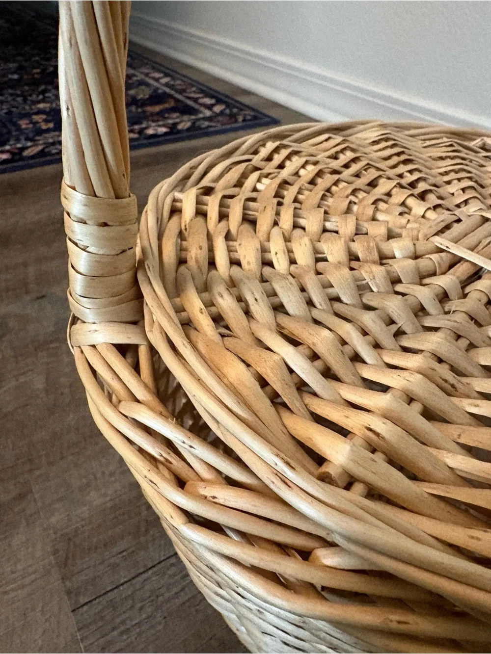 Natural Wicker Basket with Lid and Handle -